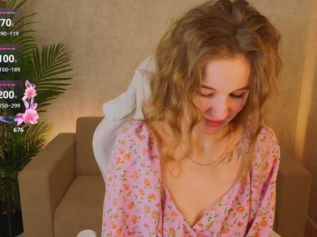 Kiana-White's BongaCams show and profile