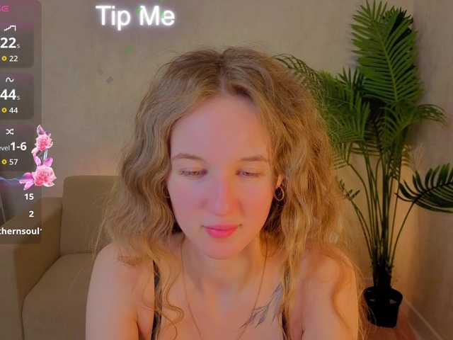 Kiana-White's BongaCams show and profile