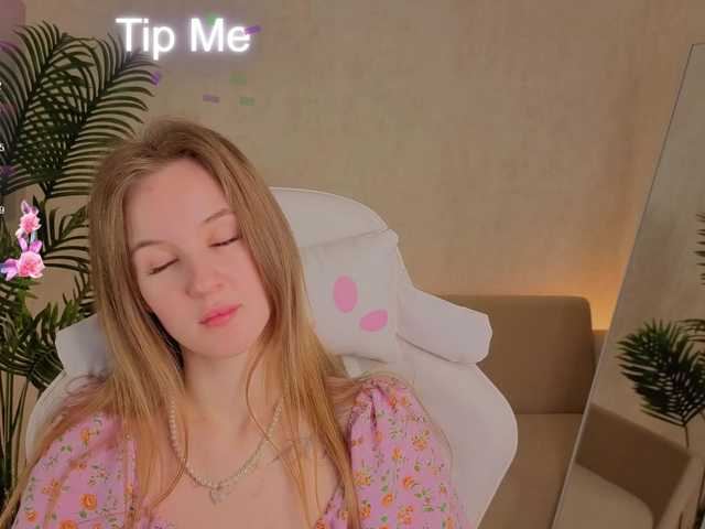  Kiana-White chat room