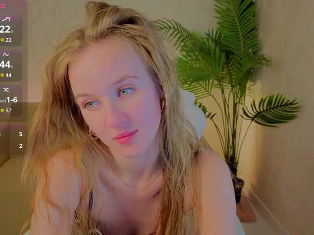 Kiana-White's BongaCams show and profile