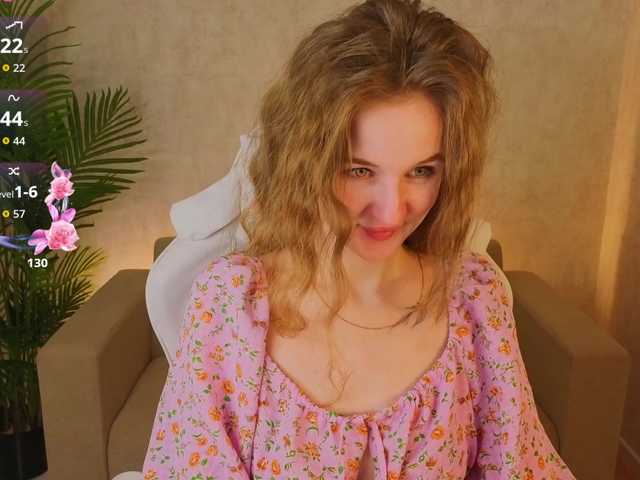 Kiana-White's BongaCams show and profile