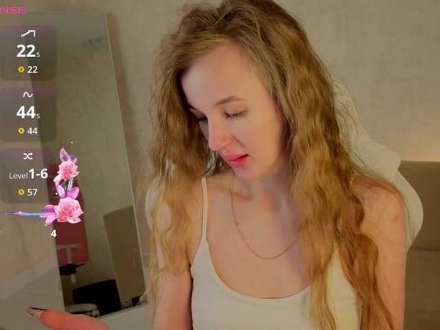 Kiana-White's BongaCams show and profile