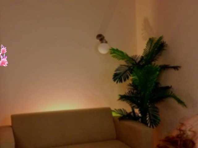 Kiana-White's BongaCams show and profile