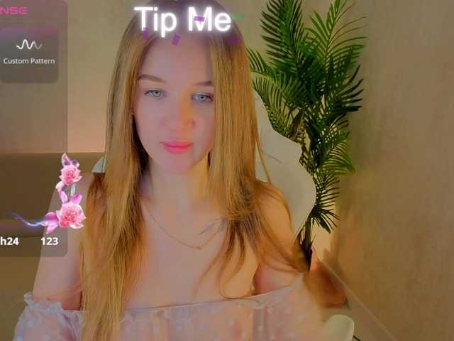 Kiana-White's BongaCams show and profile