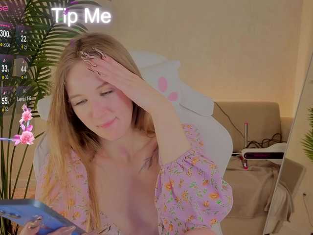  Kiana-White chat room