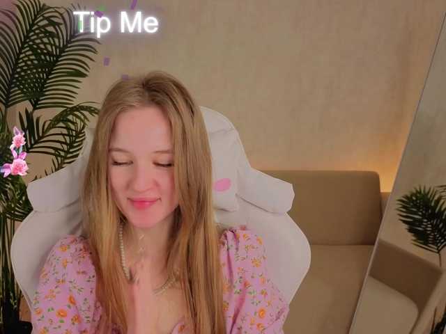  Kiana-White chat room