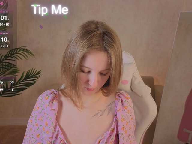 Kiana-White's BongaCams show and profile