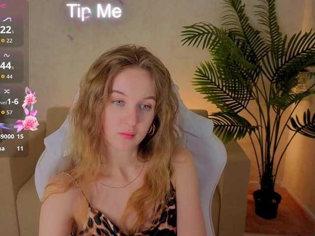 Kiana-White's BongaCams show and profile