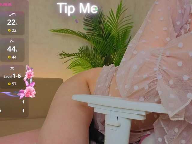 Kiana-White's BongaCams show and profile