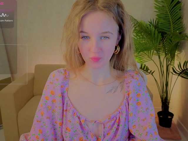 Kiana-White's BongaCams show and profile