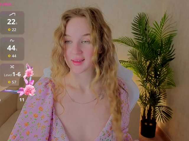 Kiana-White's BongaCams show and profile