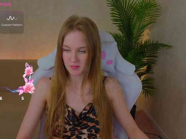 Kiana-White Live Webcam on BongaCams