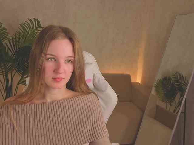 Kiana-White webcam