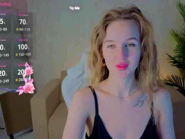 Kiana-White webcam