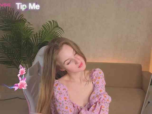 Kiana-White webcam