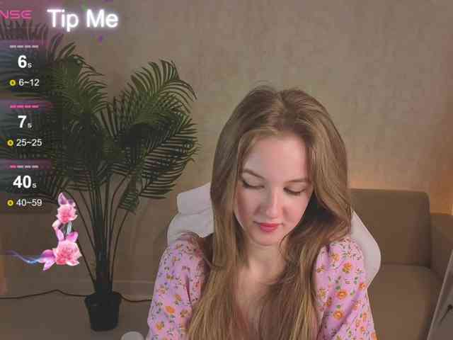 Kiana-White webcam
