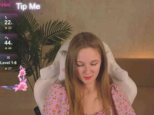 Kiana-White webcam