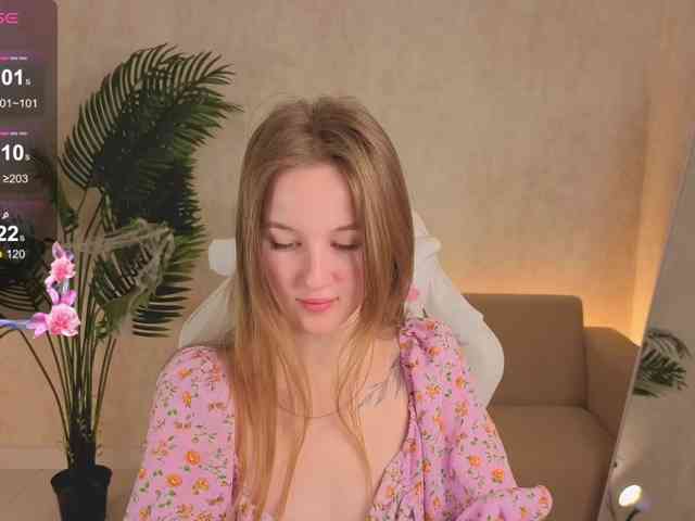 Kiana-White webcam