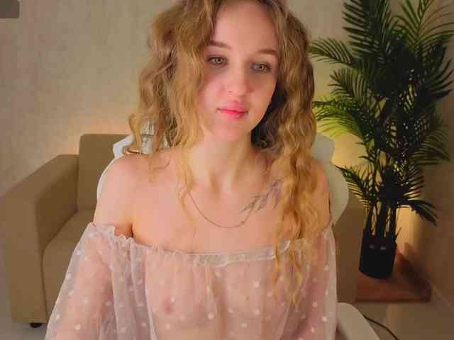 online nude webcam Kiana-White