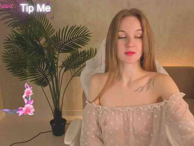 Kiana-White webcam
