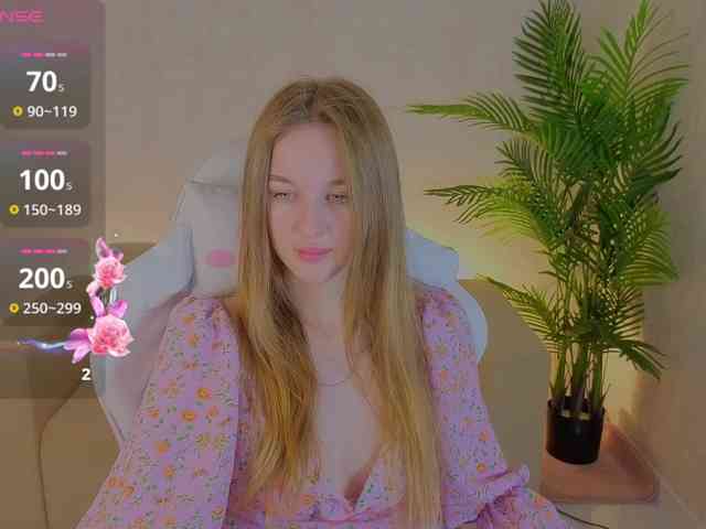 Kiana-White webcam