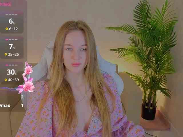 Kiana-White webcam