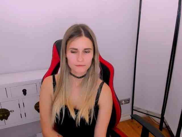 CatrinGood Live Webcam on BongaCams