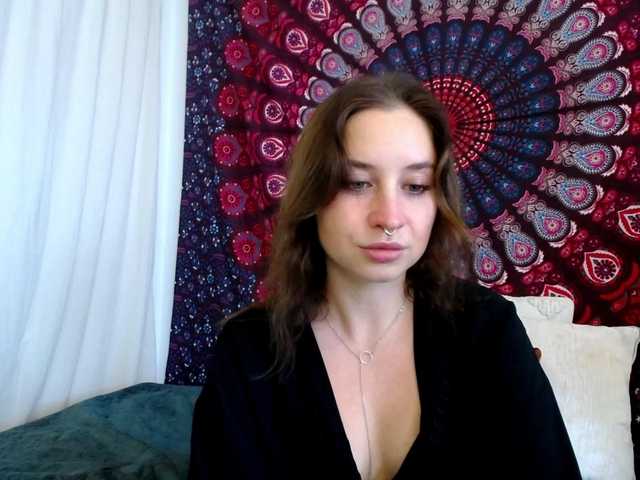 AdalynGlow's BongaCams show and profile