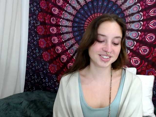 AdalynGlow webcam bongacams model stream image