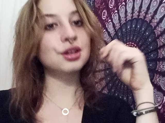 AdalynGlow webcam bongacams model stream image