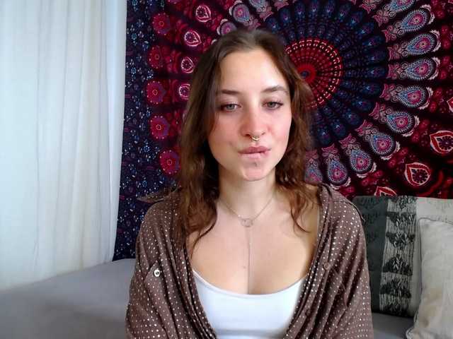 AdalynGlow webcam bongacams model stream image