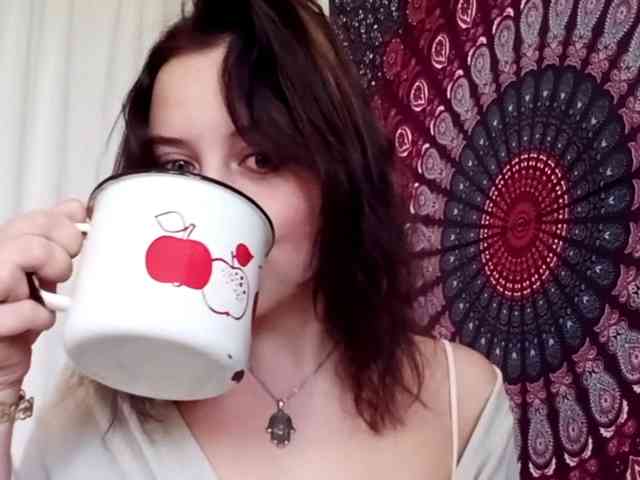 AdalynGlow webcam