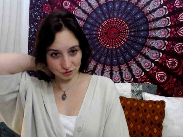 AdalynGlow webcam