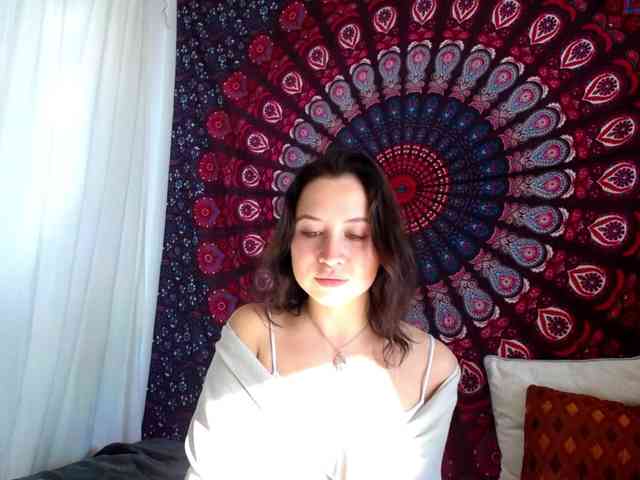AdalynGlow webcam