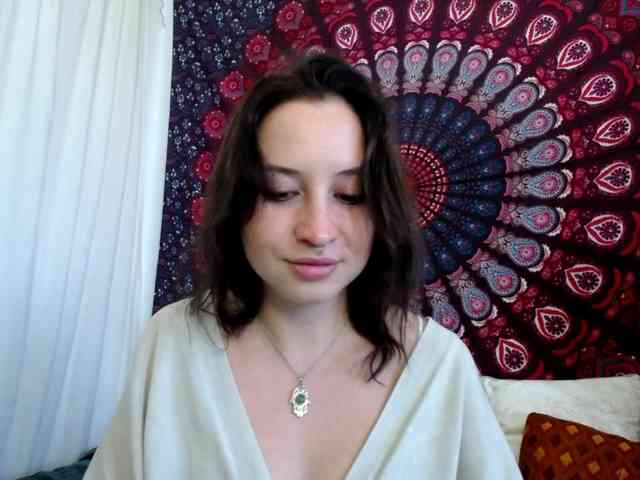 AdalynGlow webcam