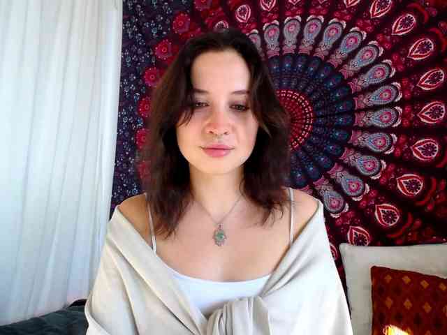 AdalynGlow webcam