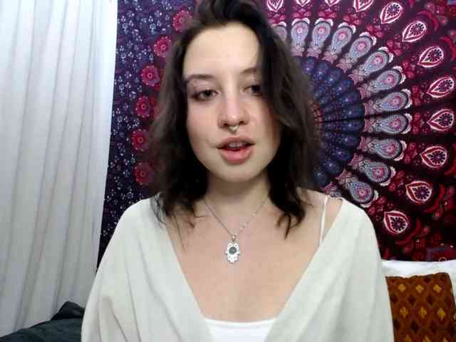AdalynGlow webcam