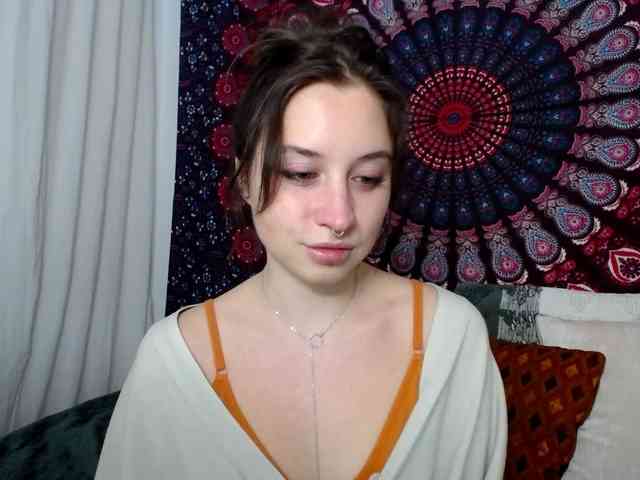 AdalynGlow Live Webcam on BongaCams