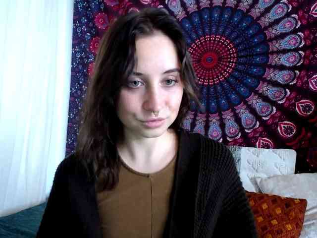 AdalynGlow webcam