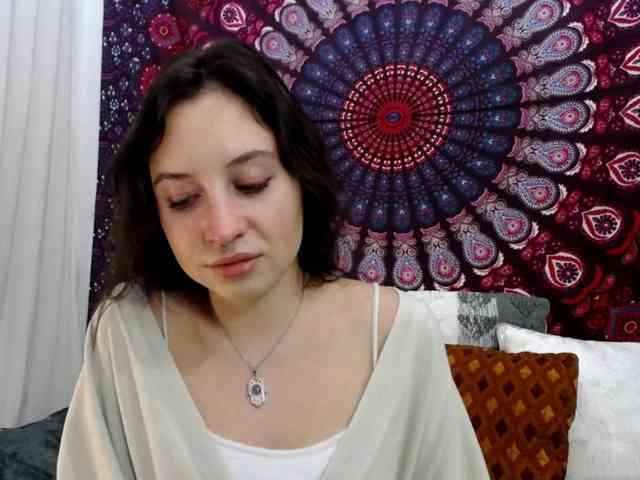 AdalynGlow webcam