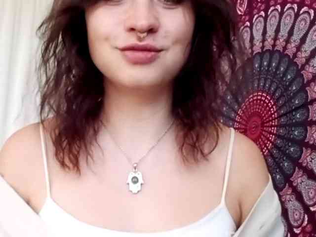 AdalynGlow webcam