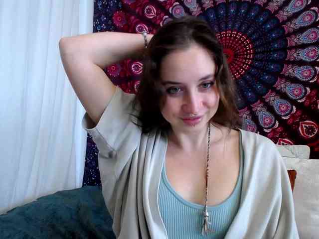 AdalynGlow webcam