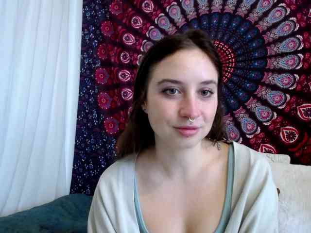 AdalynGlow webcam