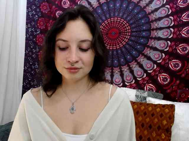 AdalynGlow webcam