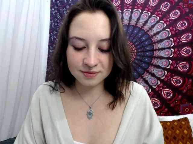 AdalynGlow webcam