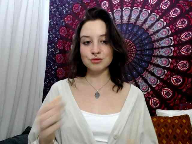 AdalynGlow webcam