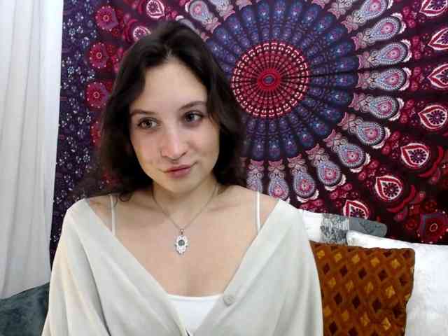 AdalynGlow webcam