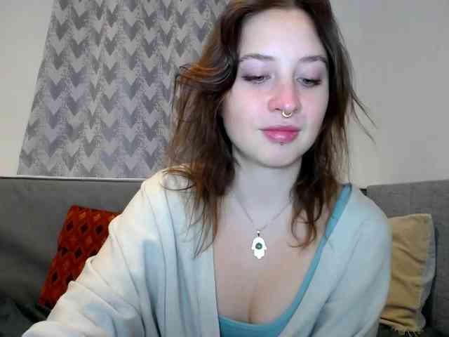 AdalynGlow webcam