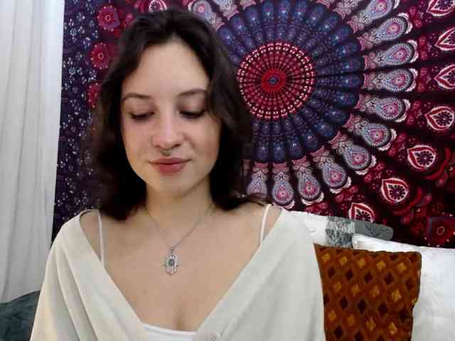 AdalynGlow webcam