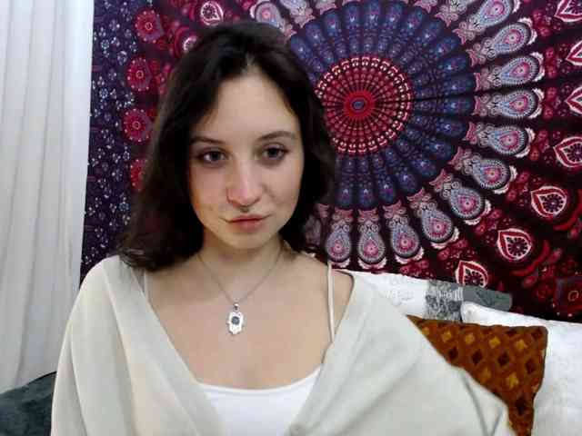 AdalynGlow webcam